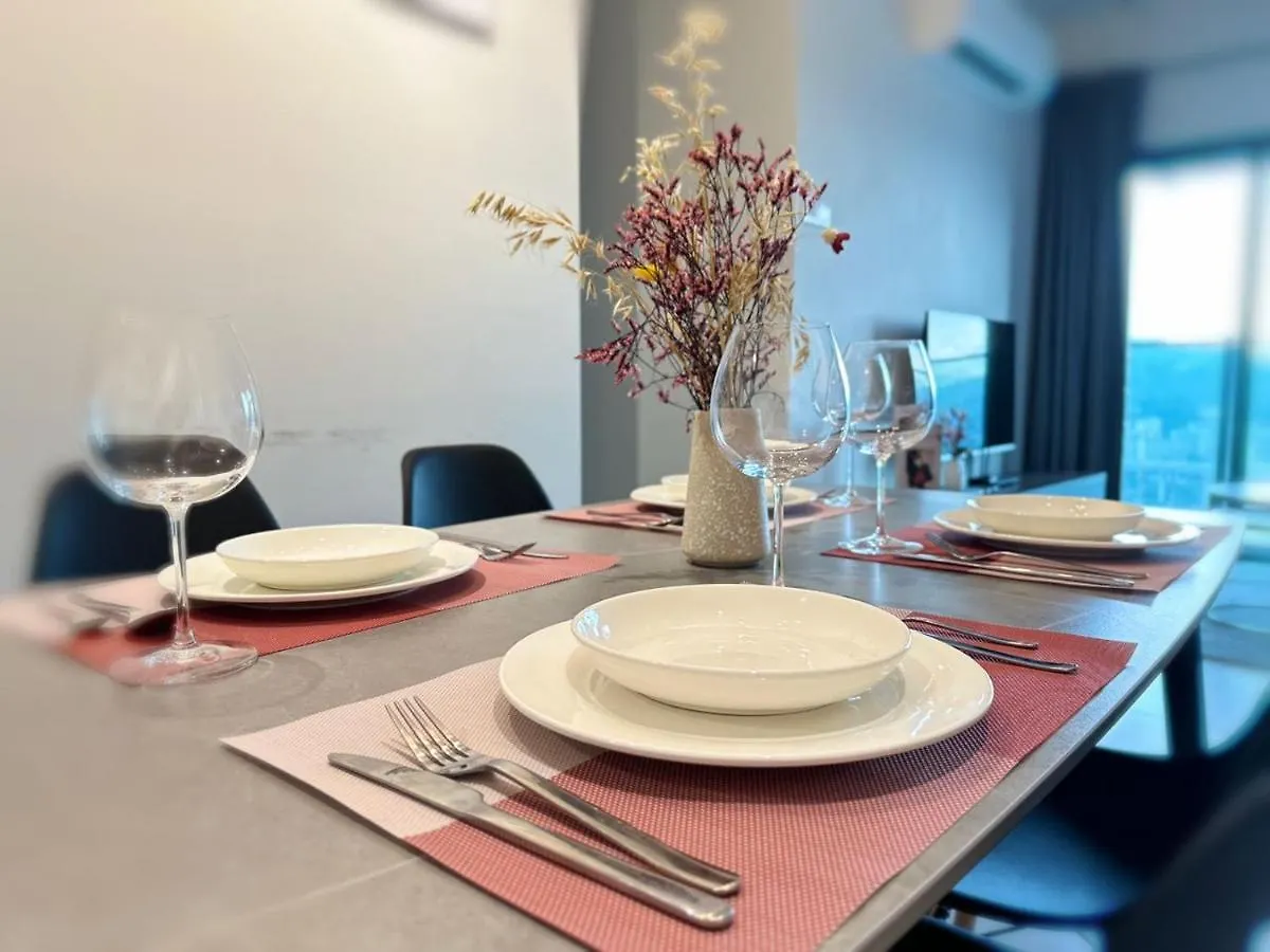Apartment 3 Bedrooms Maxim Link Mrt Cheras Kuala Lumpur Ma­lay­sia